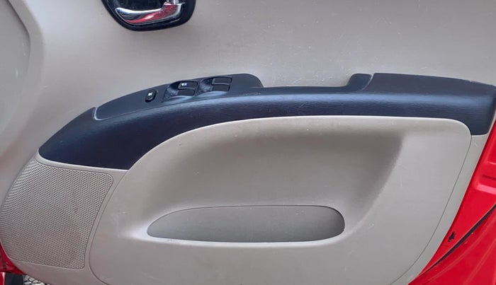 2012 Hyundai i10 MAGNA 1.1, Petrol, Manual, 66,074 km, Driver Side Door Panels Control