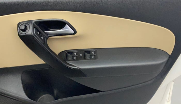 2017 Volkswagen Ameo HIGHLINE1.2L, Petrol, Manual, 1,02,380 km, Driver Side Door Panels Control