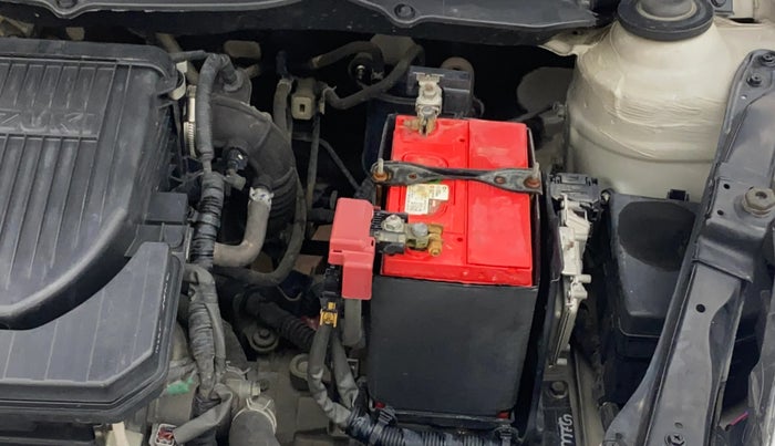 2014 Maruti Swift VXI, Petrol, Manual, 76,015 km, Engine View - Left