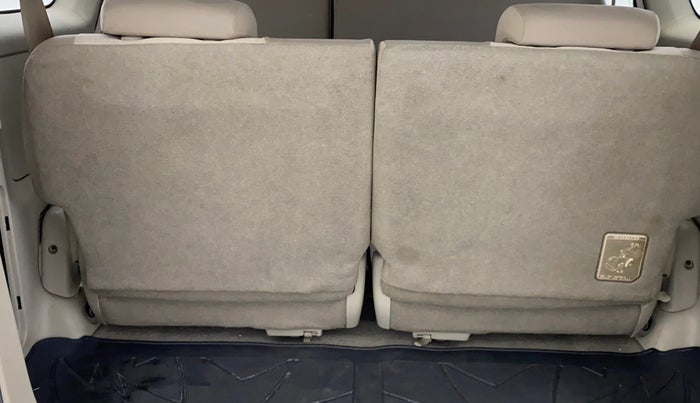 2014 Toyota Innova 2.5 VX 8 STR, Diesel, Manual, 79,175 km, Boot Inside