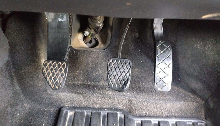 2023 MG ASTOR STYLE 1.5 MT, Petrol, Manual, 23,668 km, Pedals