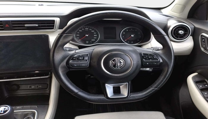 2023 MG ASTOR STYLE 1.5 MT, Petrol, Manual, 23,668 km, Steering Wheel Close Up