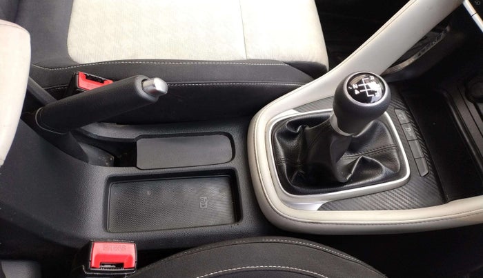 2023 MG ASTOR STYLE 1.5 MT, Petrol, Manual, 23,668 km, Gear Lever