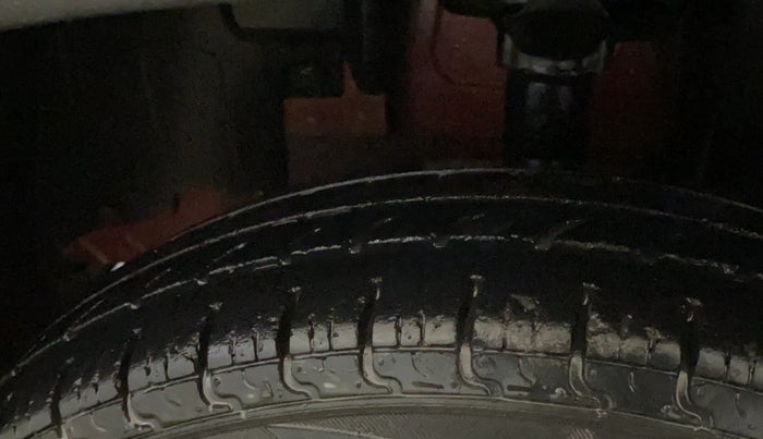 2016 Renault Kwid RXT 0.8, Petrol, Manual, 40,536 km, Left Front Tyre Tread