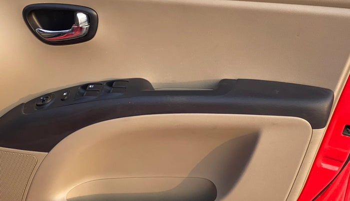 2013 Hyundai i10 SPORTZ 1.2 AT, Petrol, Automatic, 18,270 km, Driver Side Door Panels Control