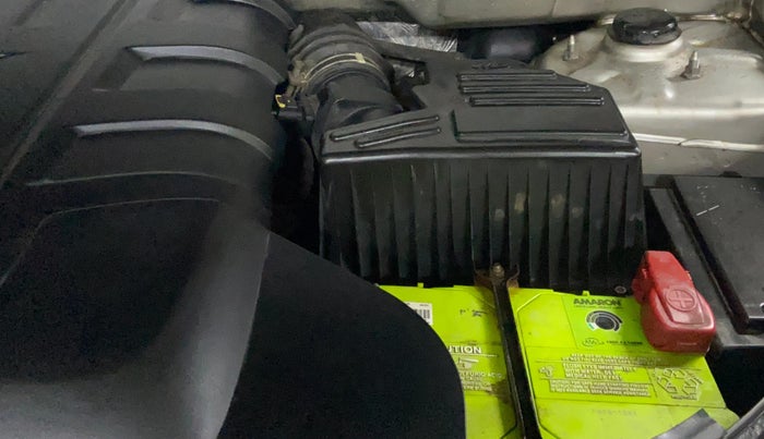 2017 Mahindra XUV500 W6, Diesel, Manual, 94,851 km, Engine View - Left