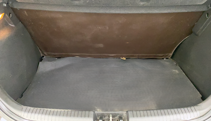 2014 Hyundai i20 MAGNA 1.2, Petrol, Manual, 18,284 km, Boot Inside