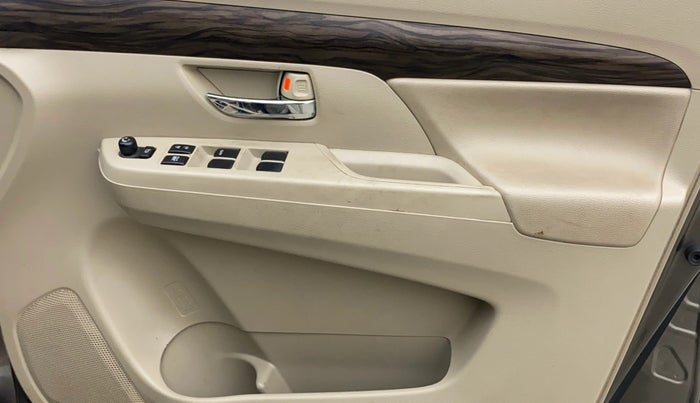 2021 Maruti Ertiga ZXI+ SHVS, Petrol, Manual, 89,655 km, Driver Side Door Panels Control