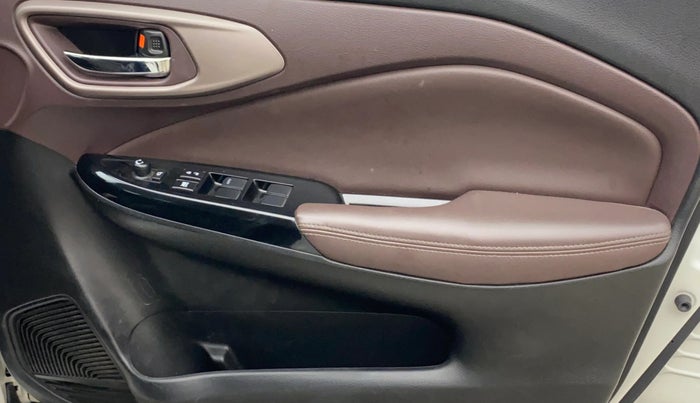 2023 Maruti FRONX ALPHA 1.0L TURBO 6 AT, Petrol, Automatic, 60,385 km, Driver Side Door Panels Control