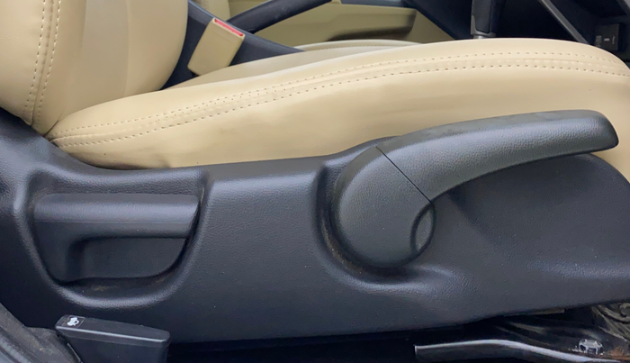 2017 Honda City 1.5L I-VTE V CVT, Petrol, Automatic, 31,836 km, Driver Side Adjustment Panel