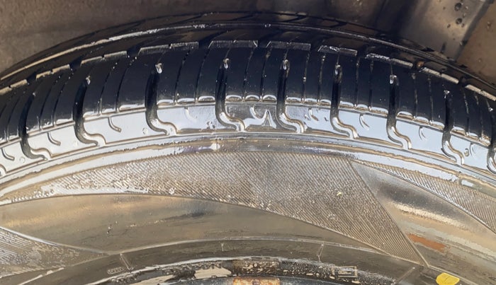 2016 Hyundai Grand i10 SPORTZ 1.2 KAPPA VTVT, Petrol, Manual, 57,278 km, Right Rear Tyre Tread