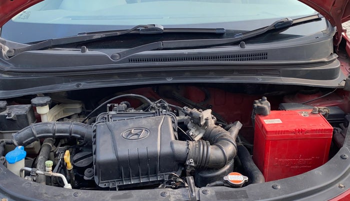 2012 Hyundai i10 MAGNA 1.1, Petrol, Manual, 92,905 km, Engine View