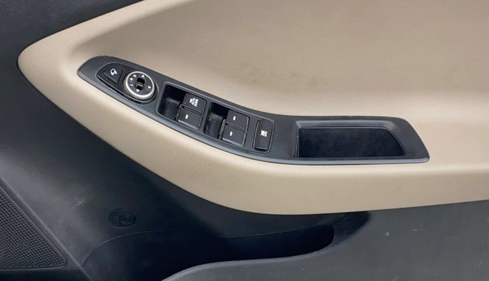 2016 Hyundai Elite i20 SPORTZ 1.2, Petrol, Manual, 32,569 km, Driver Side Door Panels Control