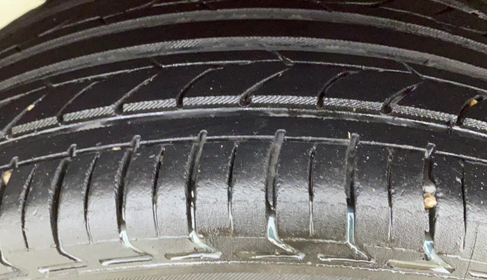 2023 Maruti Swift VXI, Petrol, Manual, 24,919 km, Right Rear Tyre Tread