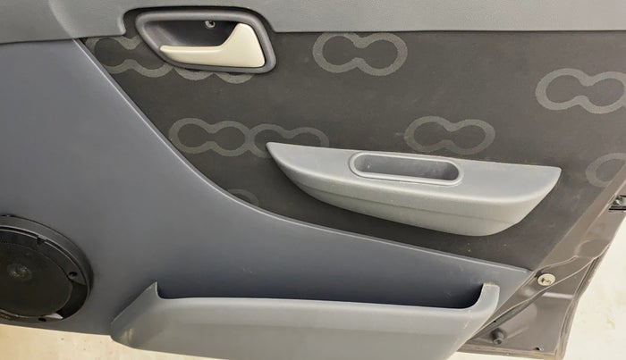 2015 Maruti Alto 800 LXI, Petrol, Manual, 64,894 km, Driver Side Door Panels Control