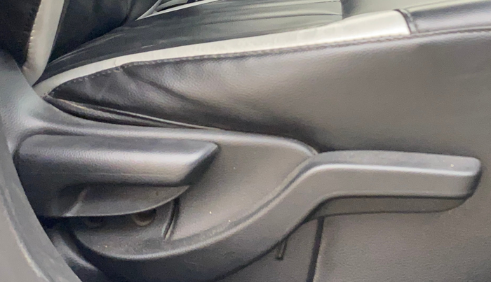 2017 Honda BR-V 1.5L I-VTEC V CVT, Petrol, Automatic, 88,780 km, Driver Side Adjustment Panel