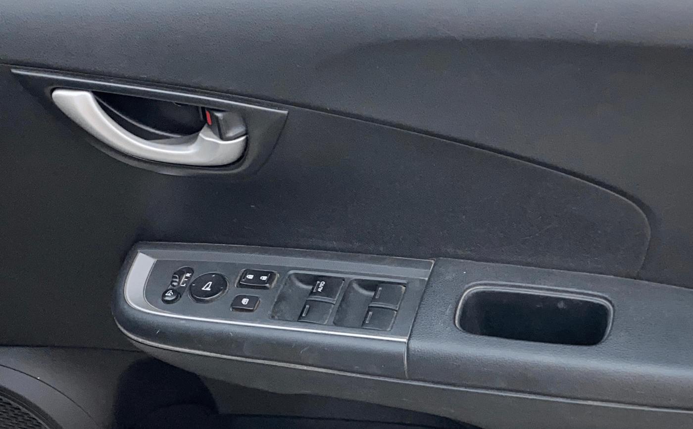 2017 Honda BR-V 1.5L I-VTEC V CVT, Petrol, Automatic, 88,780 km, Driver Side Door Panels Control