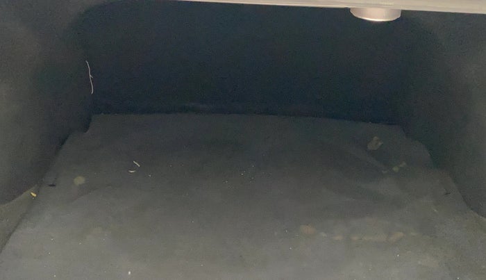 2023 Hyundai Verna SX (O) 1.5 TURBO PETROL MT, Petrol, Manual, 13,457 km, Boot Inside