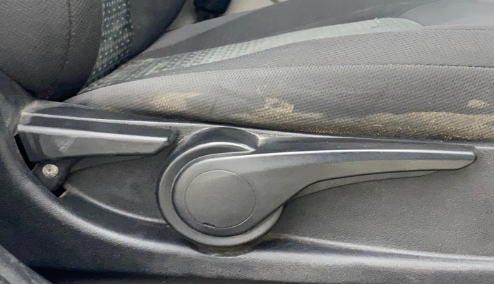 2017 Tata NEXON XZ PLUS DIESEL, Diesel, Manual, 75,307 km, Driver Side Adjustment Panel