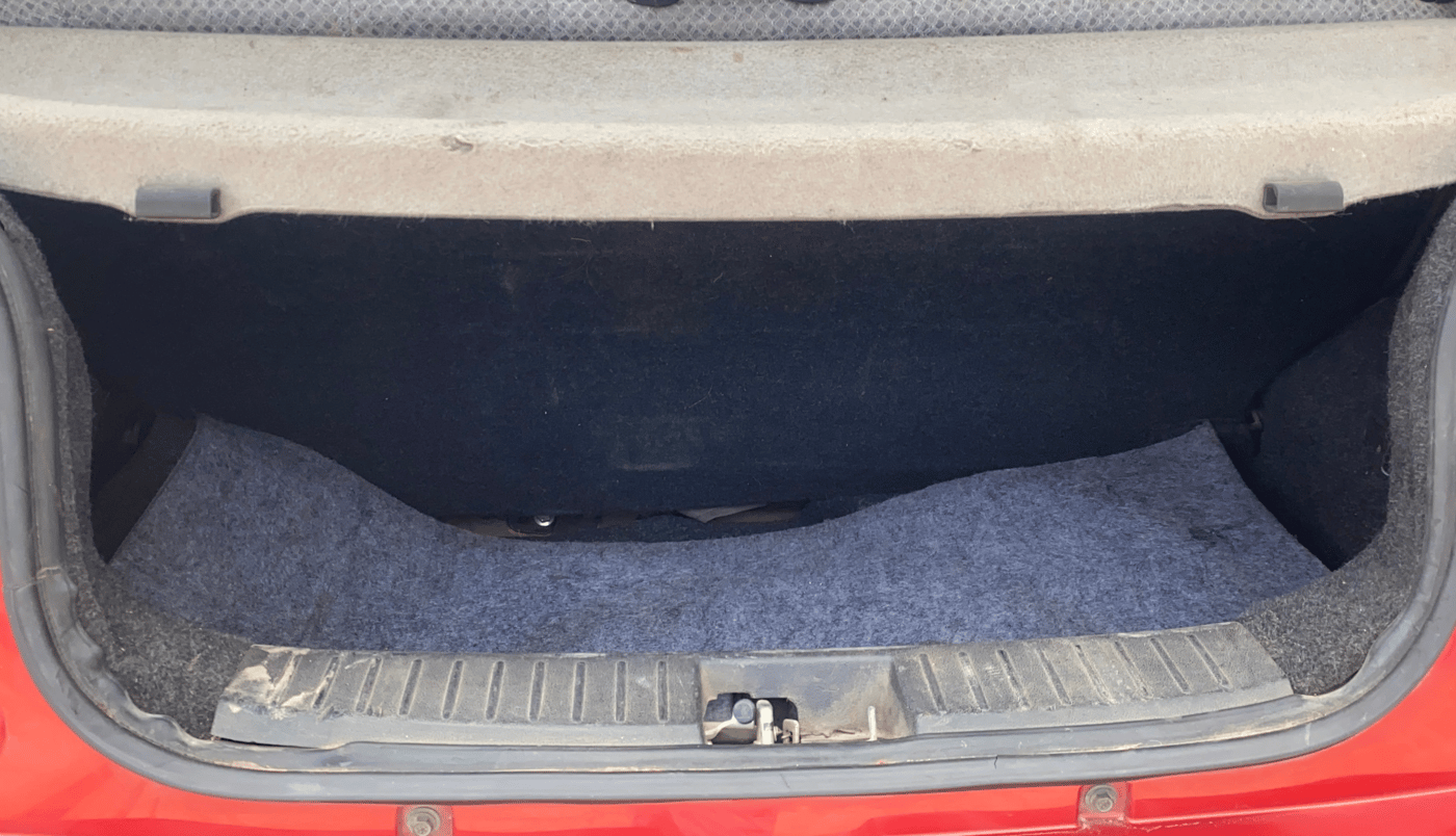 2016 Mahindra Kuv100 K6 PLUS D 6 STR, Diesel, Manual, 85,537 km, Boot Inside