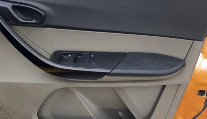 2017 Tata Tiago XT PETROL, CNG, Manual, 46,328 km, Driver Side Door Panels Control