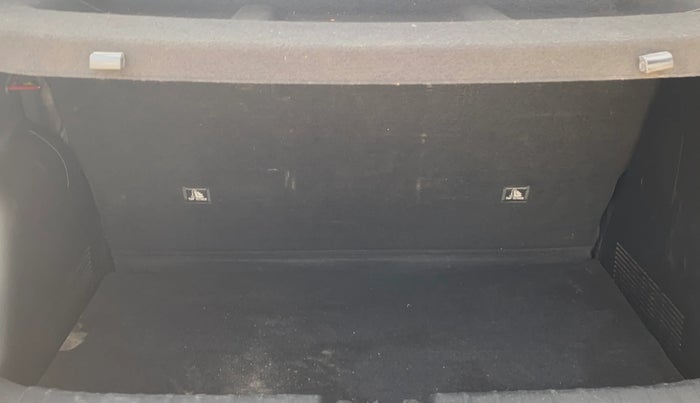 2021 KIA SONET HTX PLUS 1.0 IMT, Petrol, Manual, 50,123 km, Boot Inside