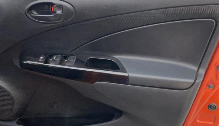 2015 Toyota Etios CROSS 1.2 G, Petrol, Manual, 44,711 km, Driver Side Door Panels Control