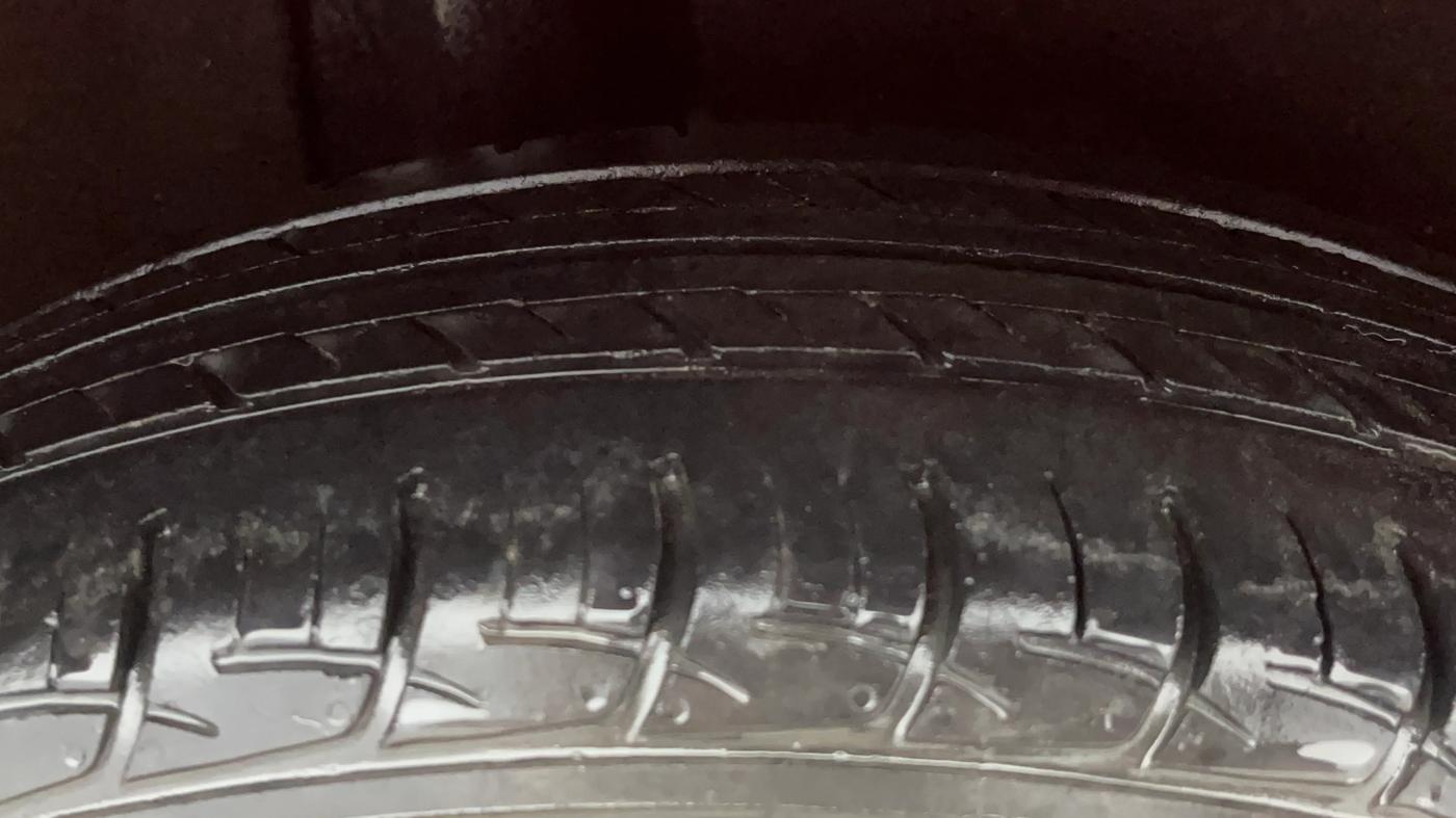 2015 Maruti Baleno SIGMA PETROL 1.2, Petrol, Manual, 53,068 km, Right Rear Tyre Tread