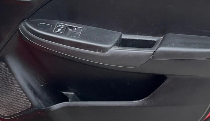 2015 Maruti Baleno SIGMA PETROL 1.2, Petrol, Manual, 52,902 km, Driver Side Door Panels Control