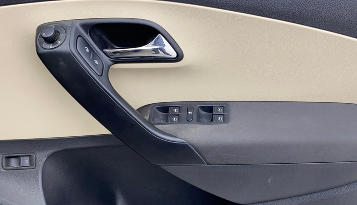 2020 Skoda Rapid AMBITION AT TSI, Petrol, Automatic, 93,113 km, Driver Side Door Panels Control