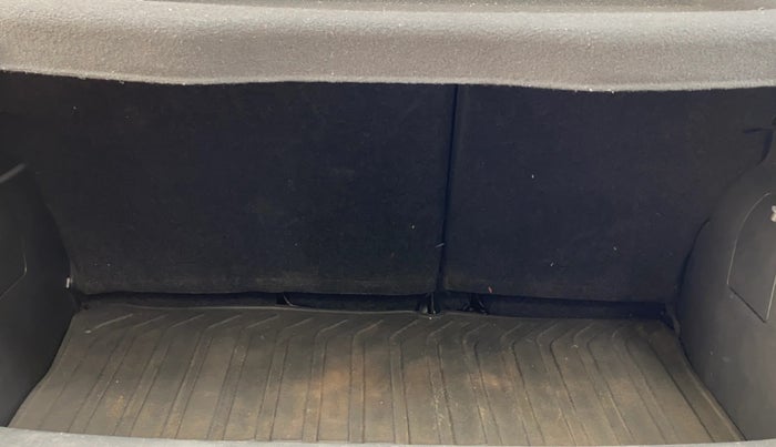 2022 Nissan MAGNITE XV RED EDITION, Petrol, Manual, 15,243 km, Boot Inside