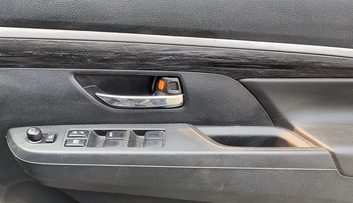 2021 Maruti XL6 ZETA MT, Petrol, Manual, 36,032 km, Driver Side Door Panels Control