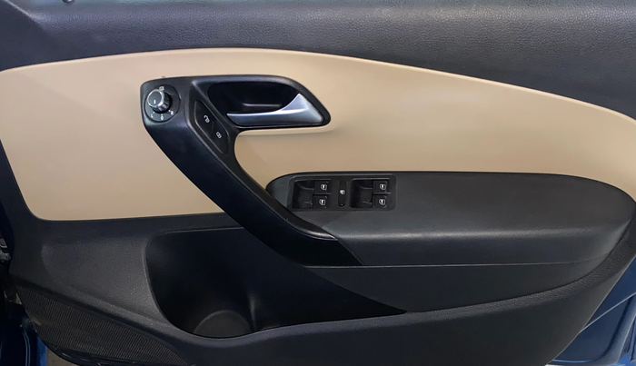 2017 Volkswagen Ameo HIGHLINE1.2L, Petrol, Manual, 24,218 km, Driver Side Door Panels Control