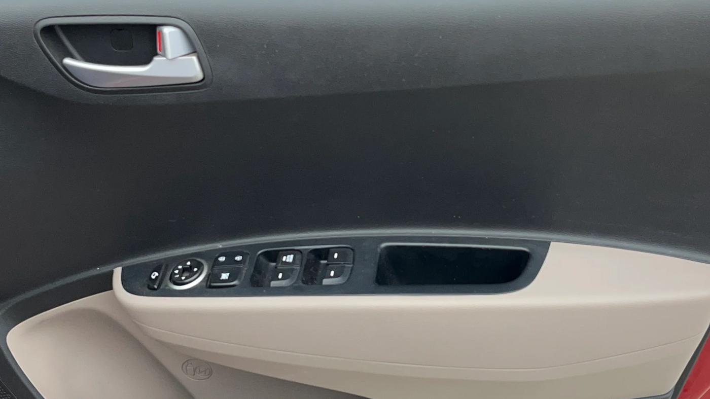2019 Hyundai Grand i10 SPORTZ 1.2 KAPPA VTVT, Petrol, Manual, 27,881 km, Driver Side Door Panels Control