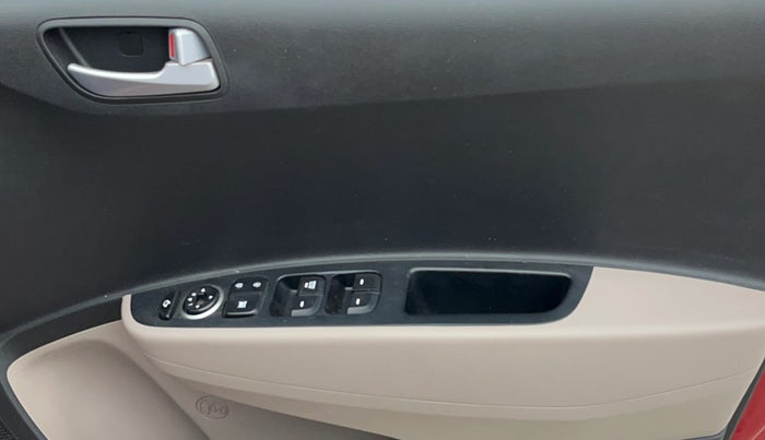 2019 Hyundai Grand i10 SPORTZ 1.2 KAPPA VTVT, Petrol, Manual, 27,834 km, Driver Side Door Panels Control