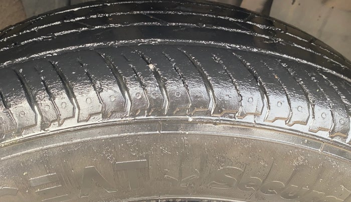 2022 Renault Kiger RXT MT, CNG, Manual, 43,687 km, Right Front Tyre Tread