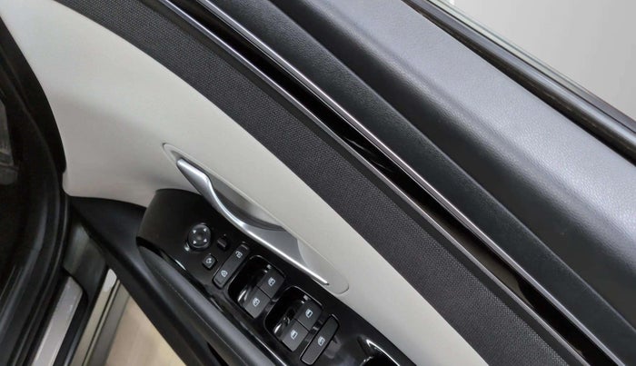 2023 Hyundai Tucson SIGNATURE 2.0 AT DIESEL, Diesel, Automatic, 17,001 km, Driver Side Door Panels Control