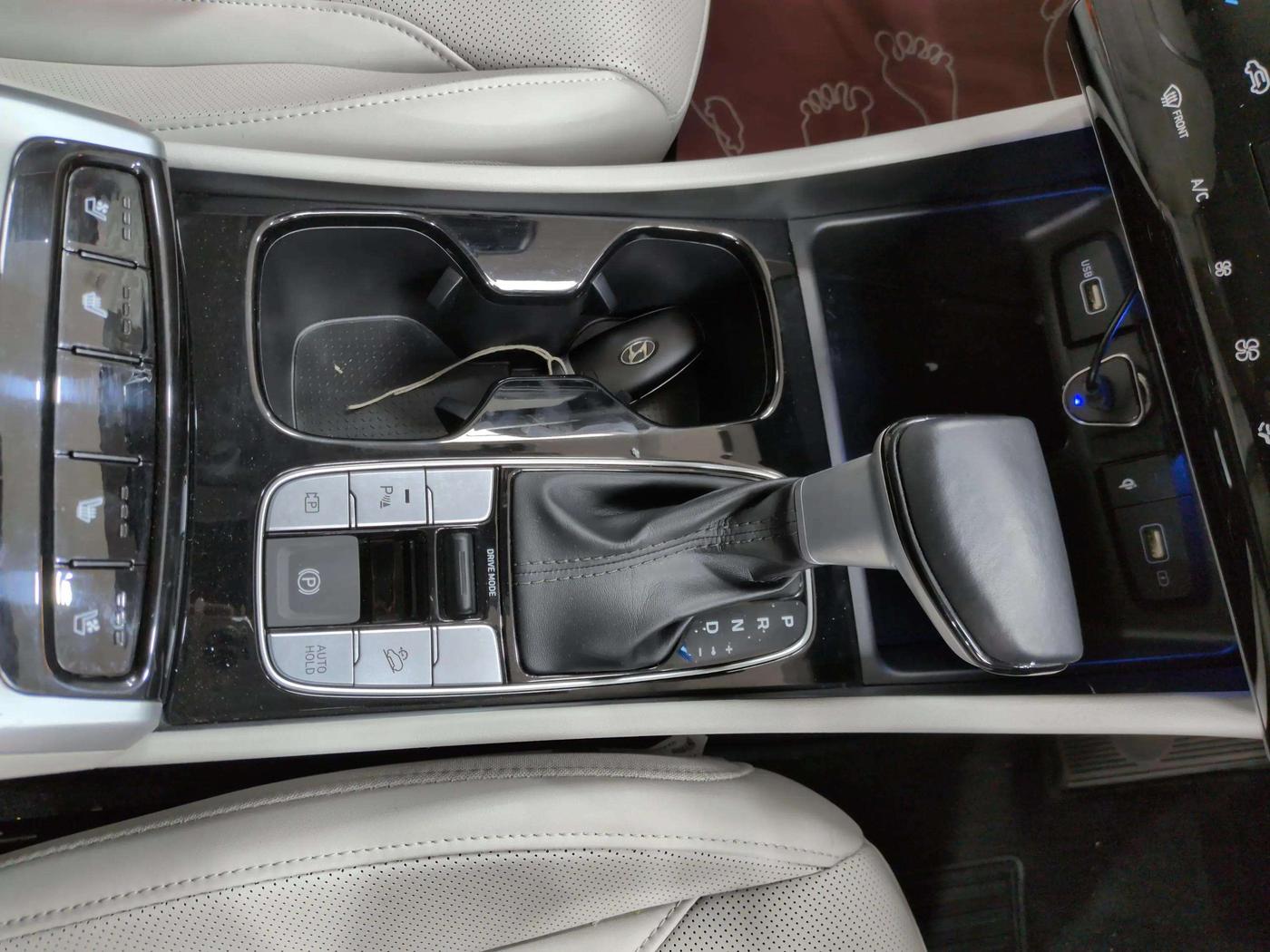 2023 Hyundai Tucson SIGNATURE 2.0 AT DIESEL, Diesel, Automatic, 17,001 km, Gear Lever