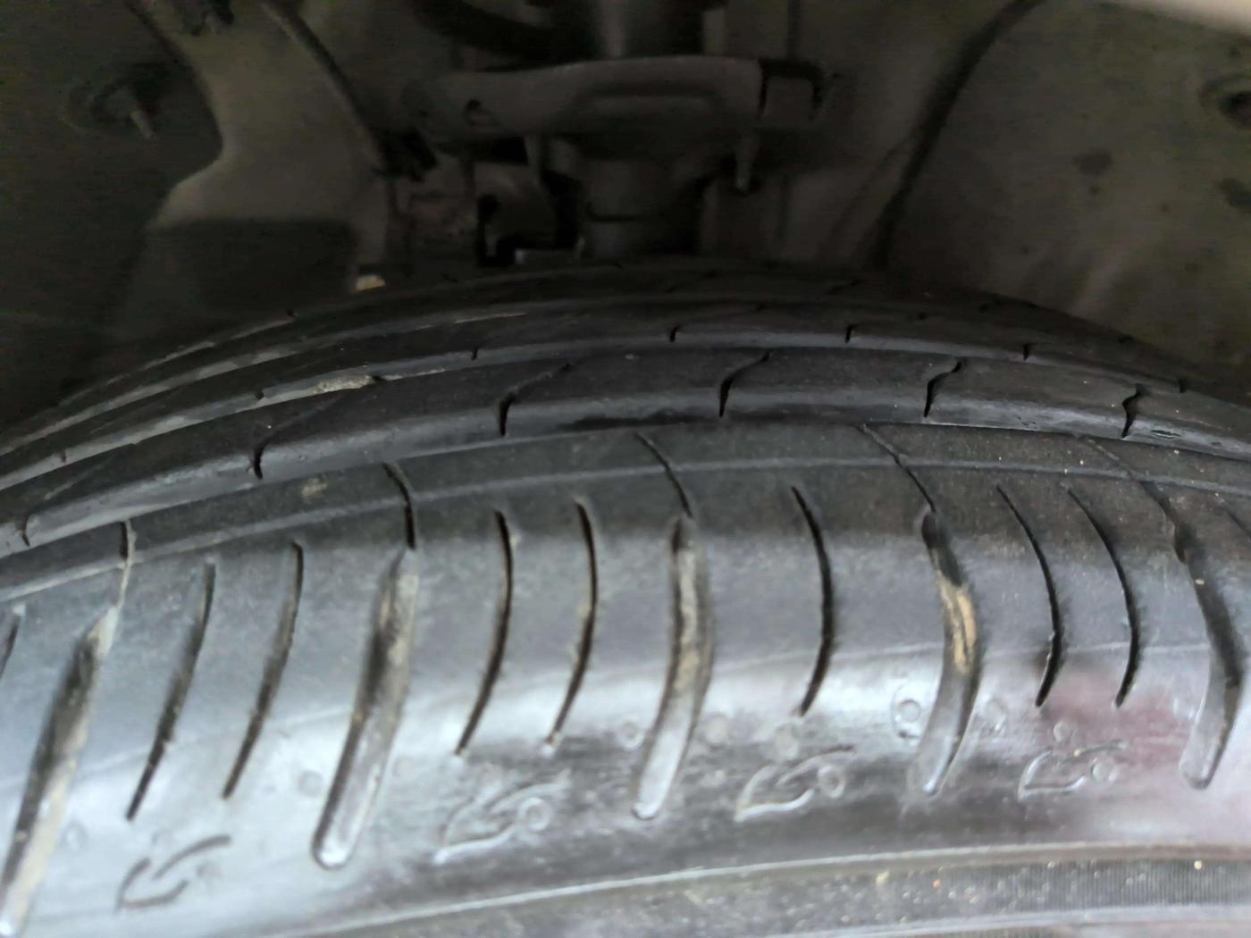 2023 Hyundai Tucson SIGNATURE 2.0 AT DIESEL, Diesel, Automatic, 17,001 km, Left Front Tyre Tread