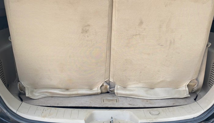 2015 Mahindra XUV500 W6, Diesel, Manual, 1,13,116 km, Boot Inside