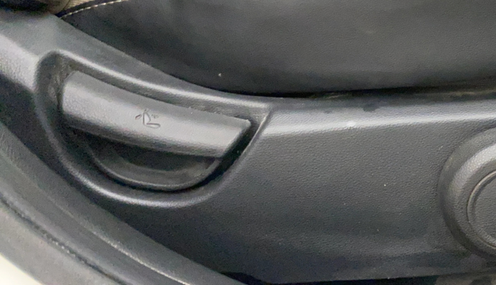 2015 Hyundai Xcent SX AT 1.2 (O), Petrol, Automatic, 80,432 km, Driver Side Adjustment Panel