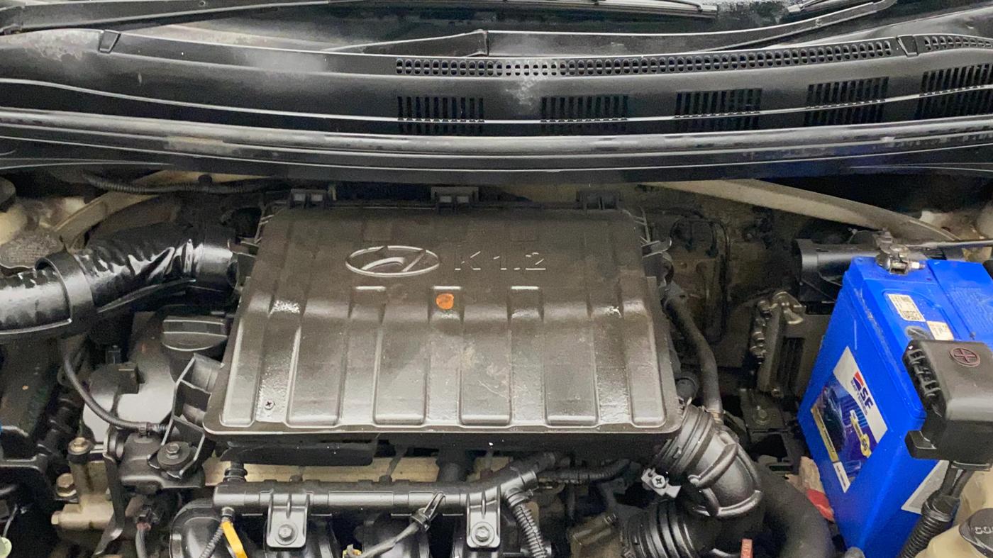 2015 Hyundai Xcent SX AT 1.2 (O), Petrol, Automatic, 80,478 km, Engine View