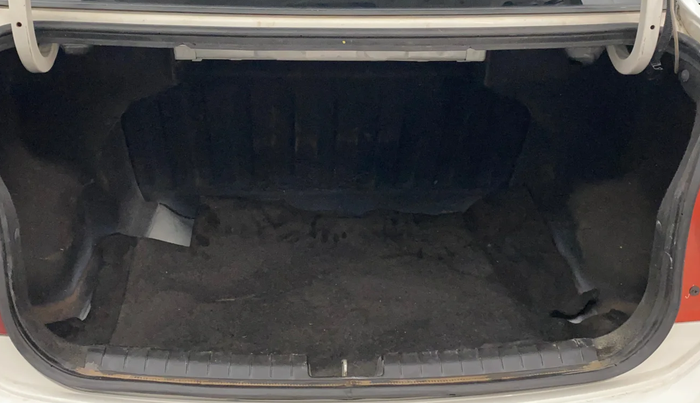 2015 Hyundai Xcent SX AT 1.2 (O), Petrol, Automatic, 80,432 km, Boot Inside