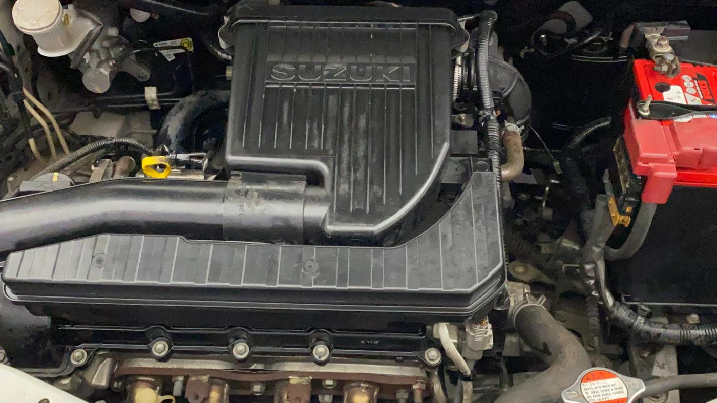 2017 Maruti Swift VXI O, Petrol, Manual, 37,485 km, Engine View