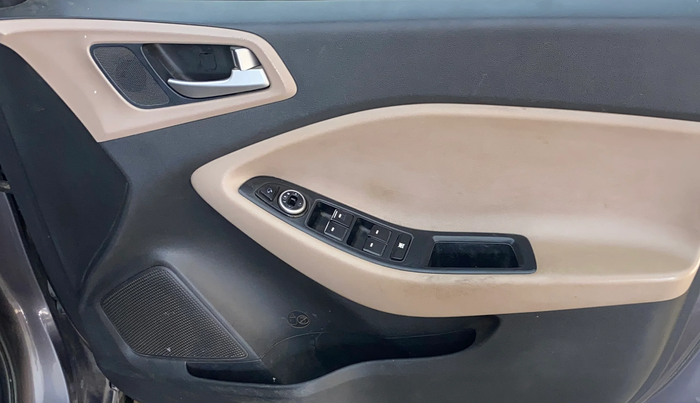 2015 Hyundai Elite i20 SPORTZ 1.2, Petrol, Manual, 77,074 km, Driver Side Door Panels Control