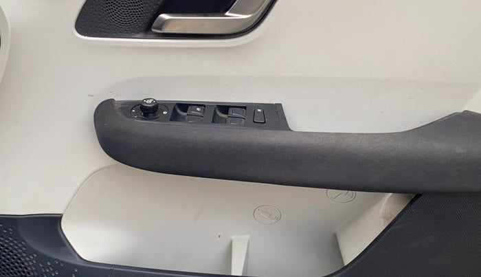 2023 Tata ALTROZ XZ PETROL, Petrol, Manual, 21,487 km, Driver Side Door Panels Control