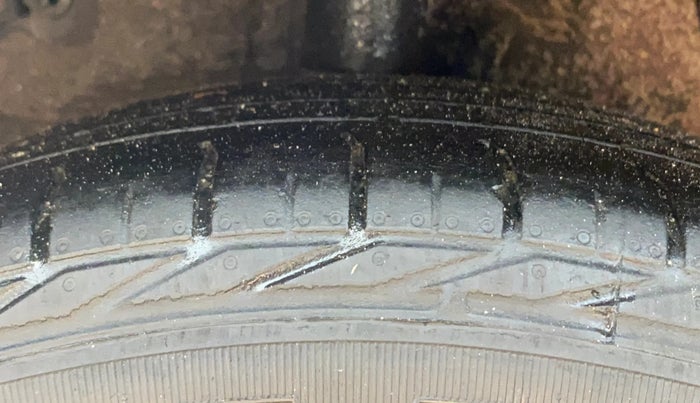 2018 Tata NEXON XZ PLUS DIESEL DUAL TONE, Diesel, Manual, 78,101 km, Right Rear Tyre Tread