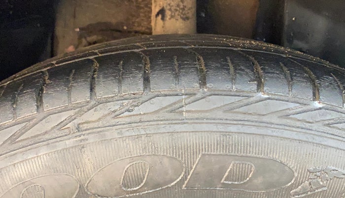 2018 Tata NEXON XZ PLUS DIESEL DUAL TONE, Diesel, Manual, 78,101 km, Right Front Tyre Tread