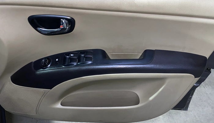 2012 Hyundai i10 SPORTZ 1.2, Petrol, Manual, 37,479 km, Driver Side Door Panels Control