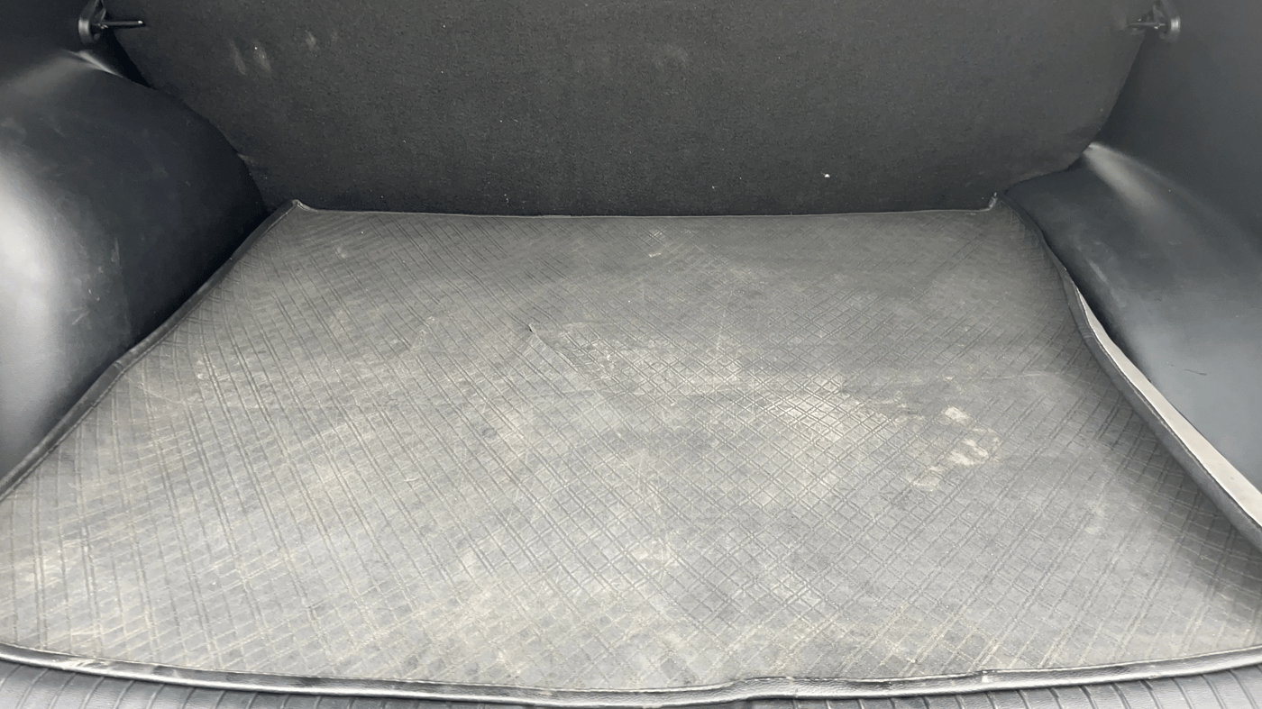 2018 Hyundai Creta E PLUS 1.6 PETROL, Petrol, Manual, 1,43,132 km, Boot Inside